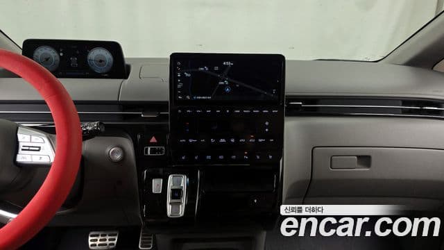 Hyundai Staria 2022 — ფოტო 14/20