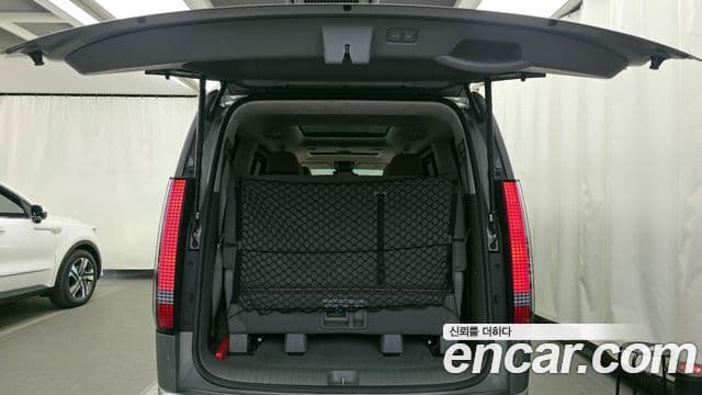 Hyundai Staria 2022 — ფოტო 20/20