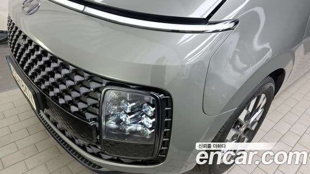 Hyundai Staria 2022 — Photo 35/36