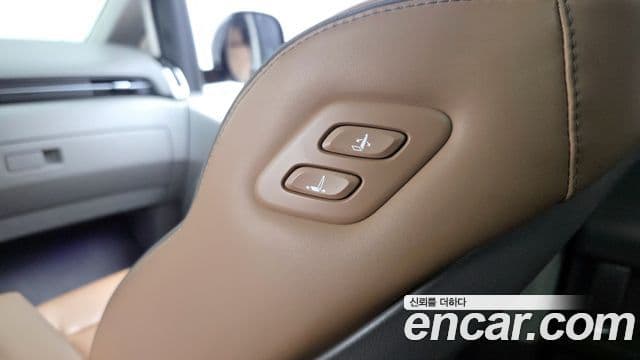 Hyundai Staria 2022 — Photo 32/36