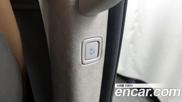 Hyundai Staria 2022 — Photo 15/36