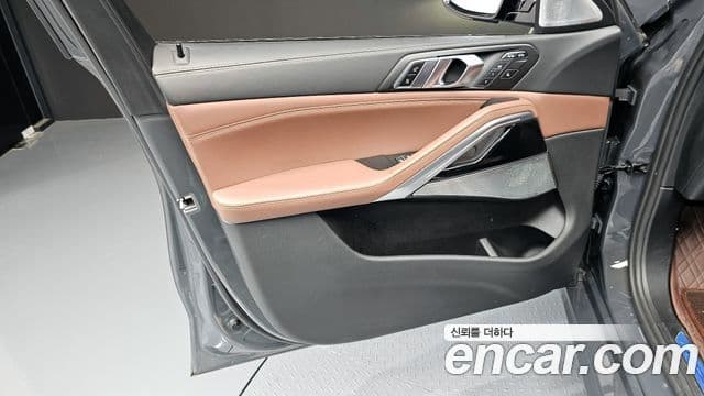 BMW X6 2022 — Photo 17/30