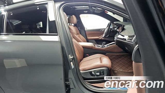 BMW X6 2022 — Photo 22/30