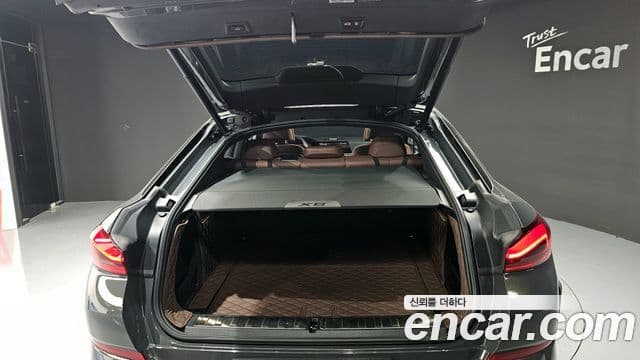 BMW X6 2022 — Photo 18/30