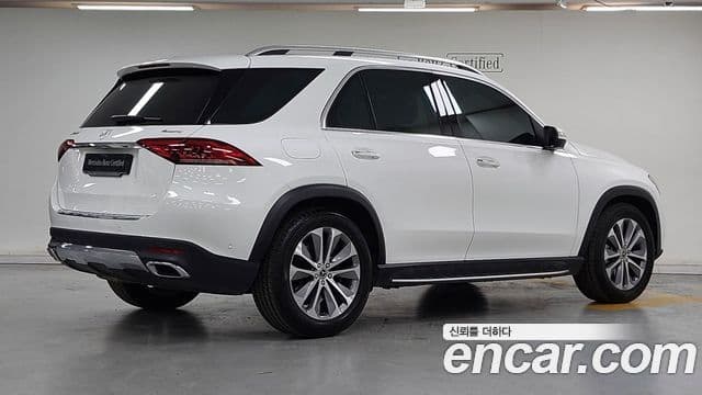 Mercedes-Benz GLE-Class 2023 — Photo 18/20