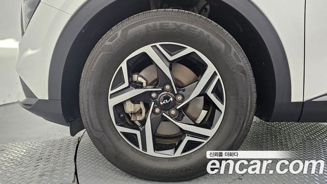 Kia Sportage 2023 — Şəkil 5/20