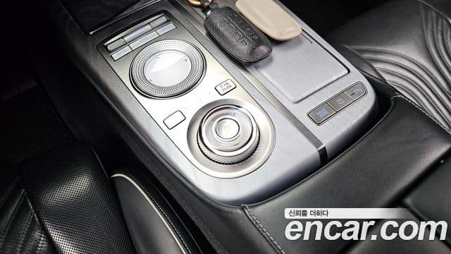 Genesis Electrified G80 2021 — Şəkil 9/20