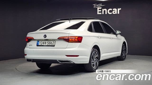 Volkswagen Jetta 2021 — Şəkil 2/20