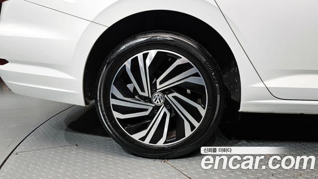 Volkswagen Jetta 2021 — Şəkil 5/20