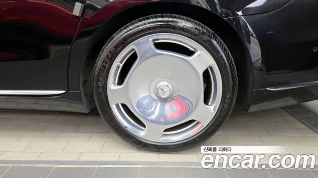 Mercedes-Benz S-Class 2021 — Photo 15/35