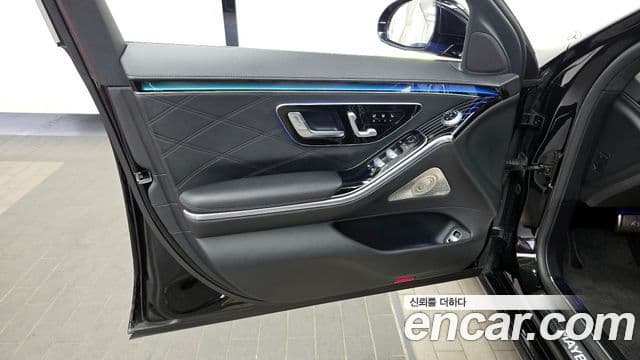 Mercedes-Benz S-Class 2021 — Photo 23/35