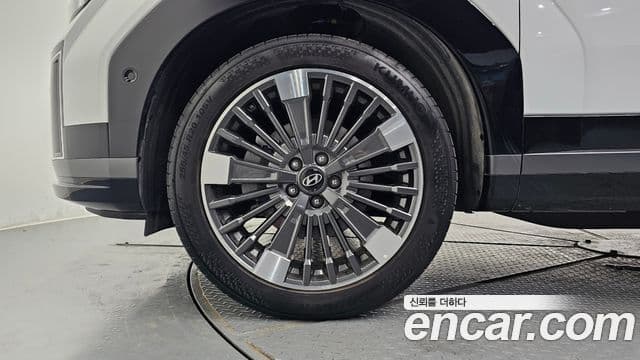Hyundai Santa Fe 2025 — ფოტო 5/20