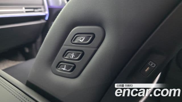 Hyundai Santa Fe 2025 — ფოტო 17/20