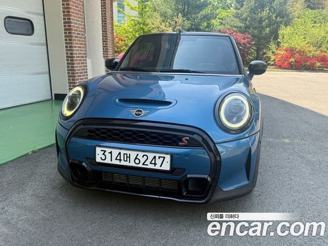 Mini Cooper S Convertible 2023 — ფოტო 3/20