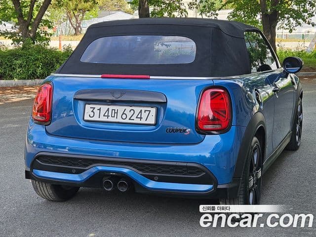 Mini Cooper S Convertible 2023 — ფოტო 6/20