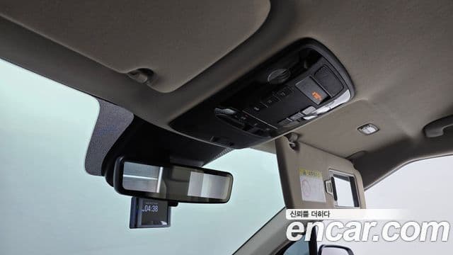 Kia Carnival 2021 — Фото 18/20