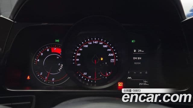 Hyundai The New Avante Hybrid 2021 — Şəkil 17/29