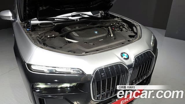 BMW 7 Series 2023 — Photo 14/40