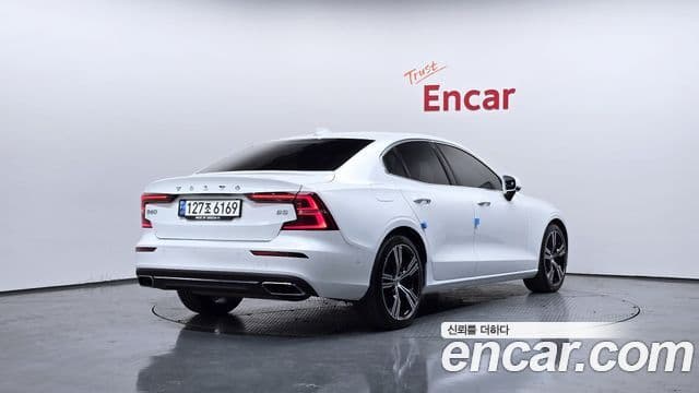 Volvo S60 2021 — Şəkil 7/20