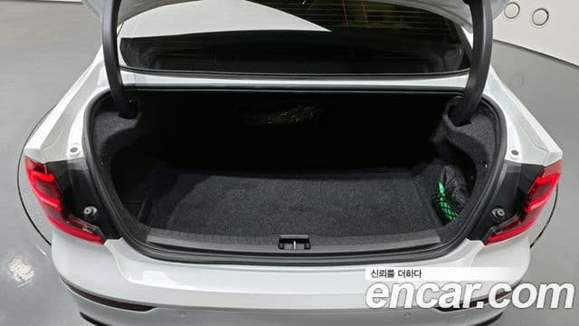 Volvo S60 2021 — Şəkil 19/20