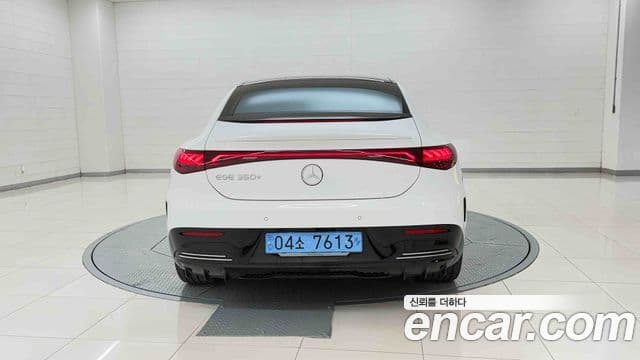 Mercedes-Benz EQE 2024 — ფოტო 9/20