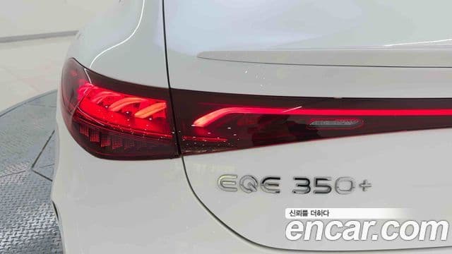 Mercedes-Benz EQE 2024 — ფოტო 7/20