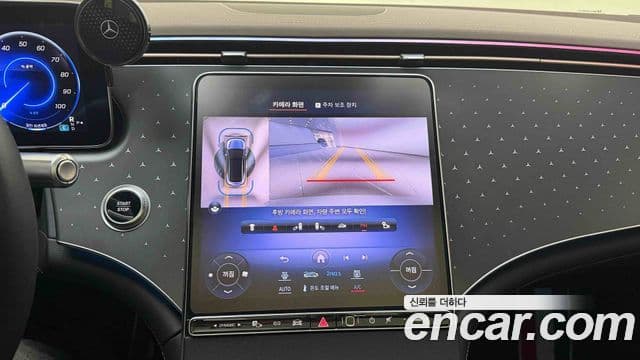 Mercedes-Benz EQE 2024 — ფოტო 8/20