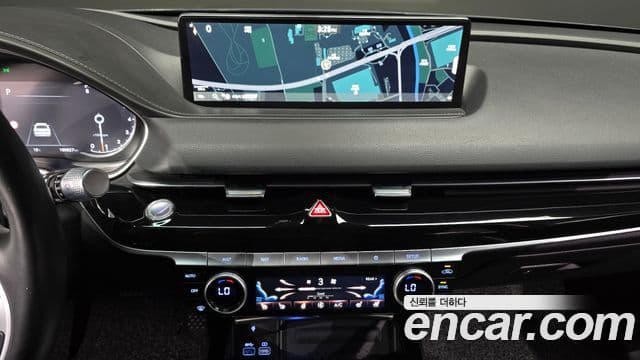 Genesis Electrified G80 2022 — ფოტო 14/20