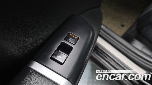 Hyundai Grandeur Hybrid 2023 — Photo 13/31