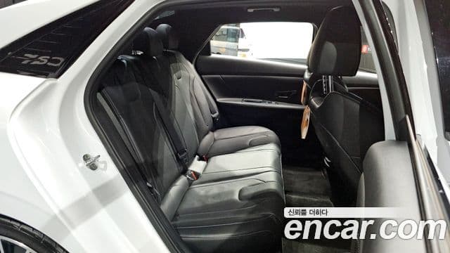 Hyundai Avante 2021 — ფოტო 11/20