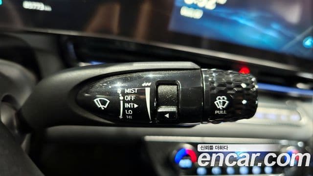 Hyundai The New Avante Hybrid 2021 — Photo 6/30