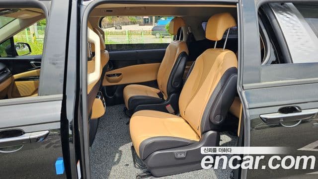 Kia Carnival 2023 — ფოტო 12/20