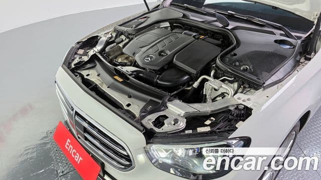 Mercedes-Benz E-Class 2021 — Şəkil 6/20