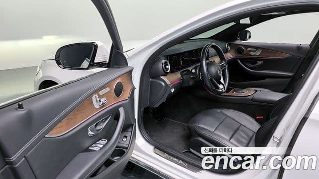 Mercedes-Benz E-Class 2021 — Şəkil 10/20