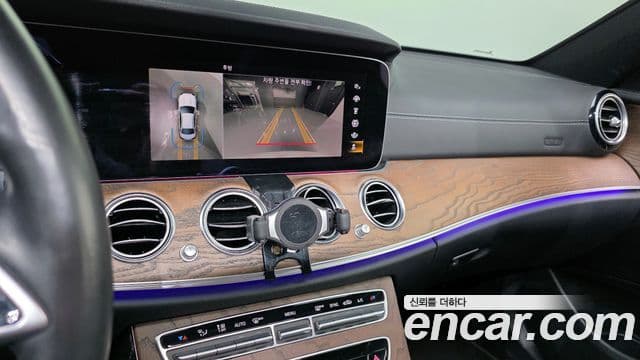 Mercedes-Benz E-Class 2021 — Şəkil 17/20