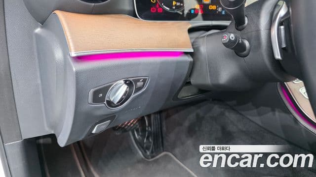 Mercedes-Benz E-Class 2021 — Şəkil 18/20