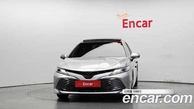 Toyota Camry 2018 — Şəkil 3/20