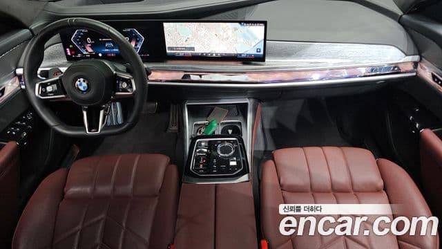 BMW 7 Series 2023 — ფოტო 7/20