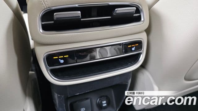 Genesis GV80 2022 — ფოტო 19/20