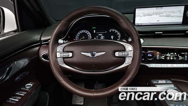 Genesis GV70 2021 — ფოტო 13/20