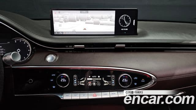 Genesis GV70 2021 — ფოტო 14/20