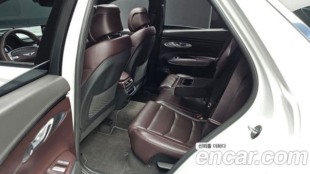 Genesis GV70 2021 — Photo 8/32