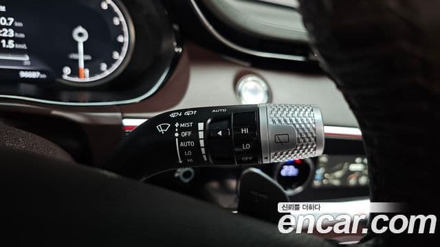 Genesis GV70 2021 — Photo 19/32