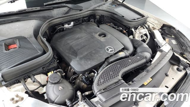 Mercedes-Benz GLC-Class 2020 — Photo 11/20