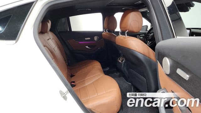 Mercedes-Benz GLC-Class 2020 — Photo 16/20