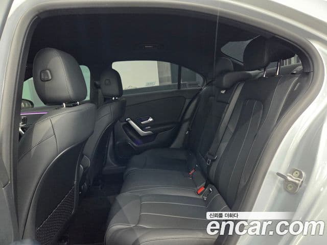 Mercedes-Benz A-Class 2025 — ფოტო 10/19
