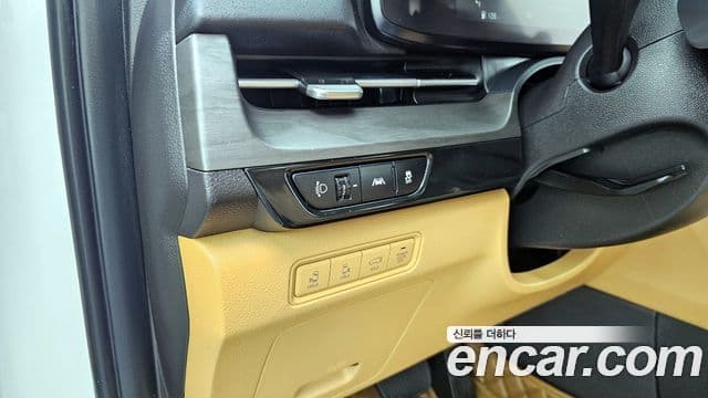 Kia Carnival 2021 — Şəkil 16/20