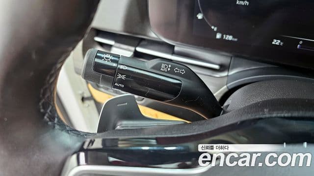 Kia Carnival 2021 — Şəkil 18/20