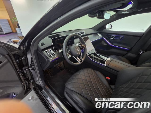 Mercedes-Benz S-Class 2025 — Photo 14/20