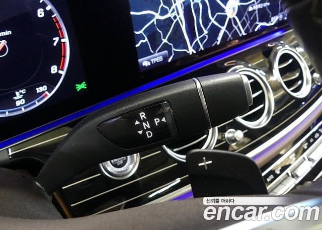 Mercedes-Benz E-Class 2019 — Şəkil 7/20